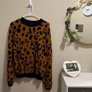 Never worn, thick cheetah print sweater